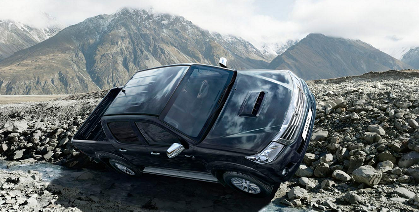 Toyota Hilux 2011 Side Sort Terraen 848X430