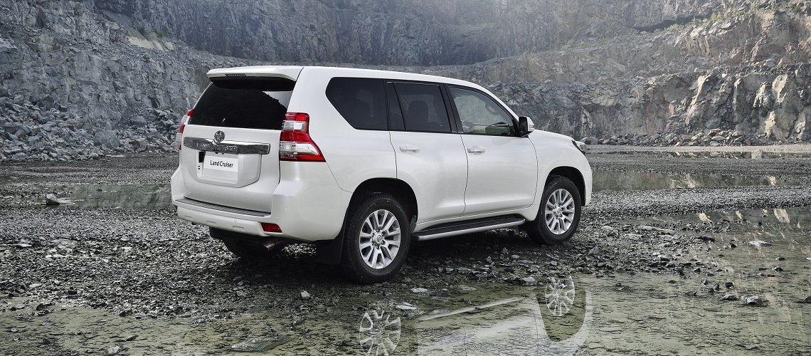 Land Cruiser 150 2013 Side Hvid Bjerge 1140X500