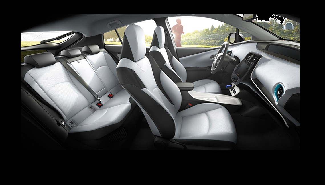 Toyota Prius 2015 Interioer 1140X650