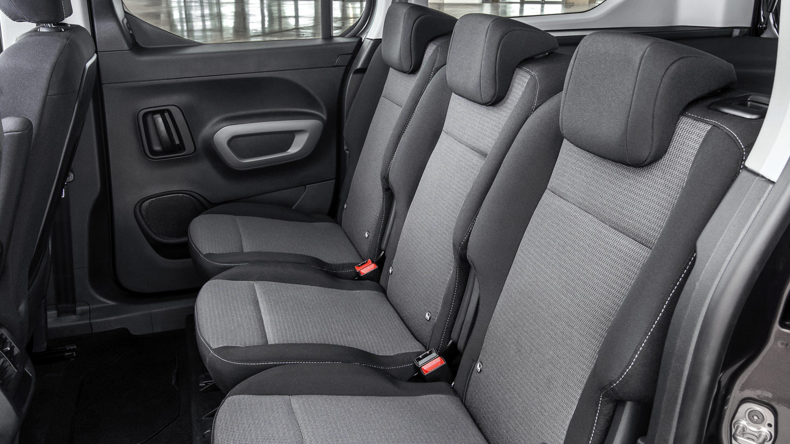 Toyota Proace City Verso Saeder Seperate 1600X900