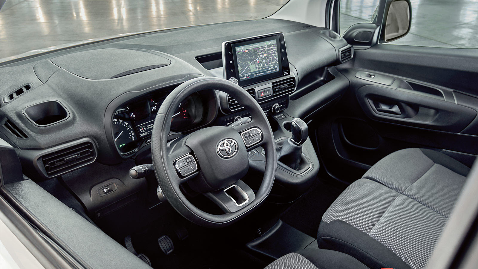 Toyota Proace City Interior Rat 1600X900 (1)