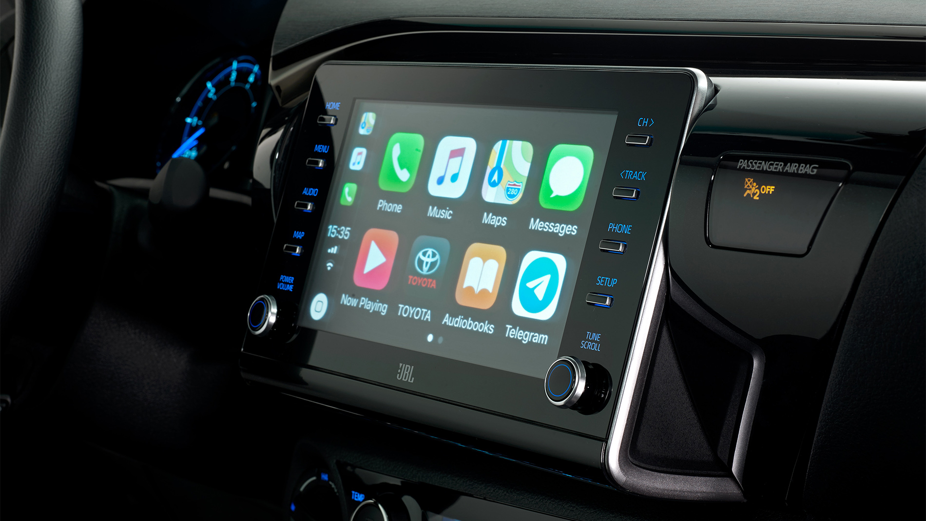 2021 Toyota Hilux Interior Apple Carplay1900x1069