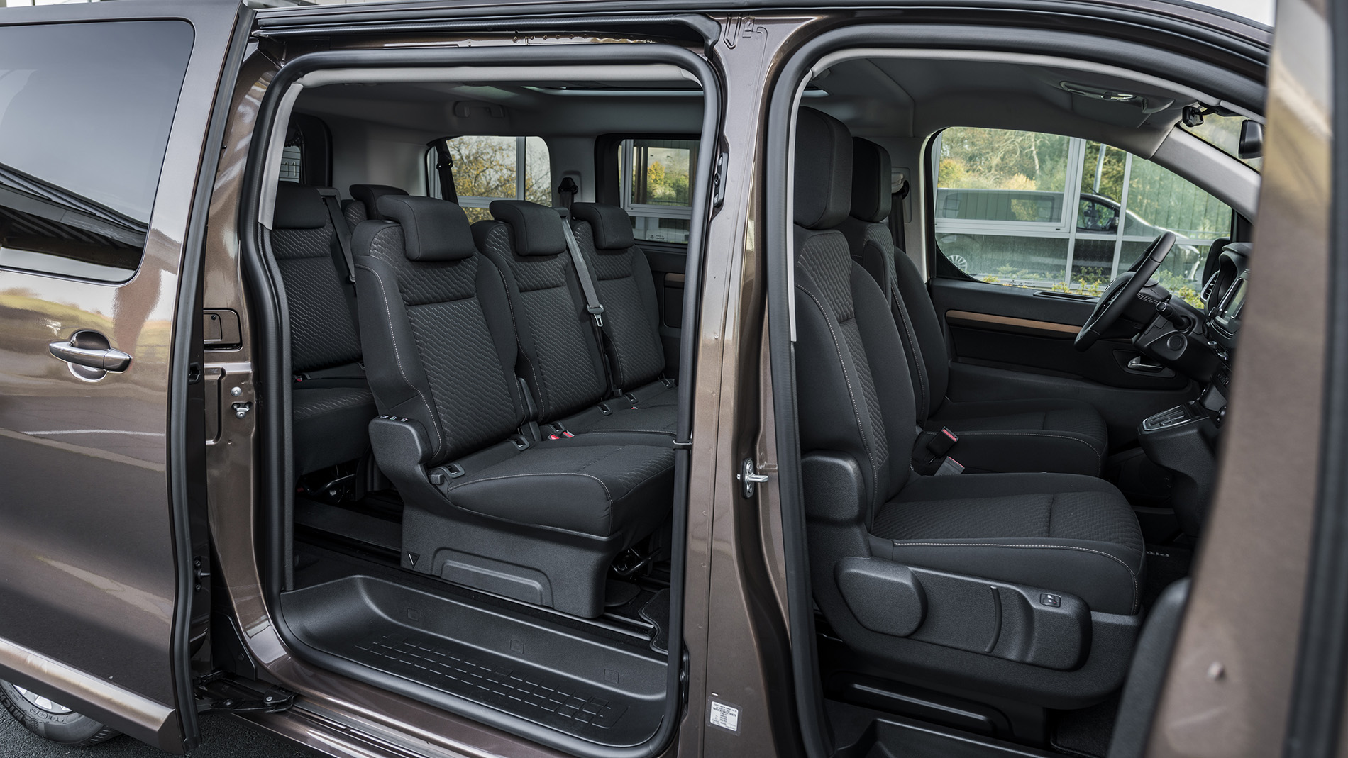 Proace Verso Electric Sidedoer Aaben 1900X1069