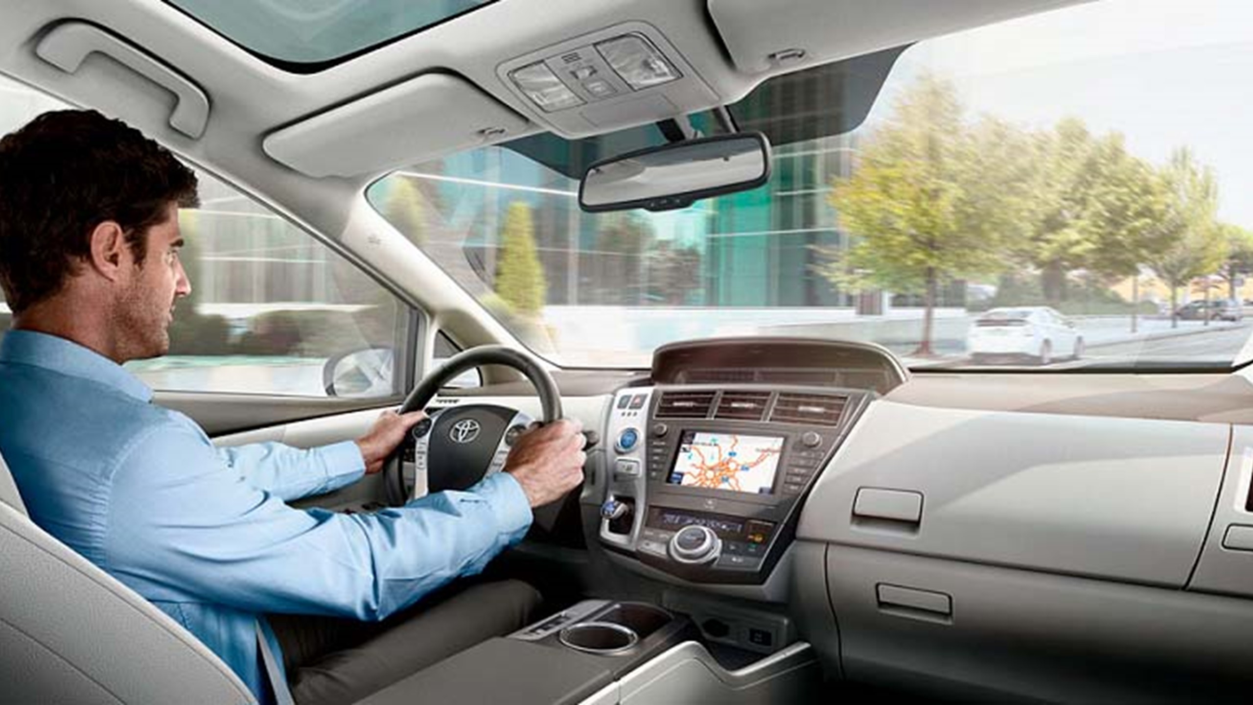 Toyota Prius Plus 2012 Interioer 848X430 Ny