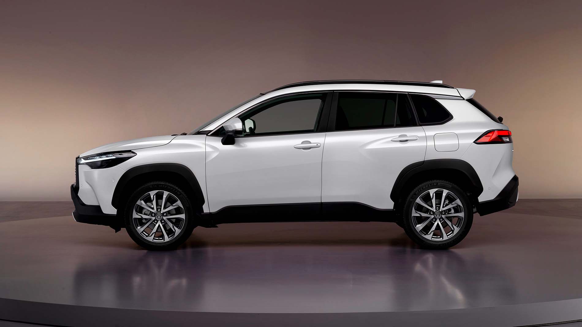 Toyota Corolla Cross Galleri 1900X1069 4 Jp