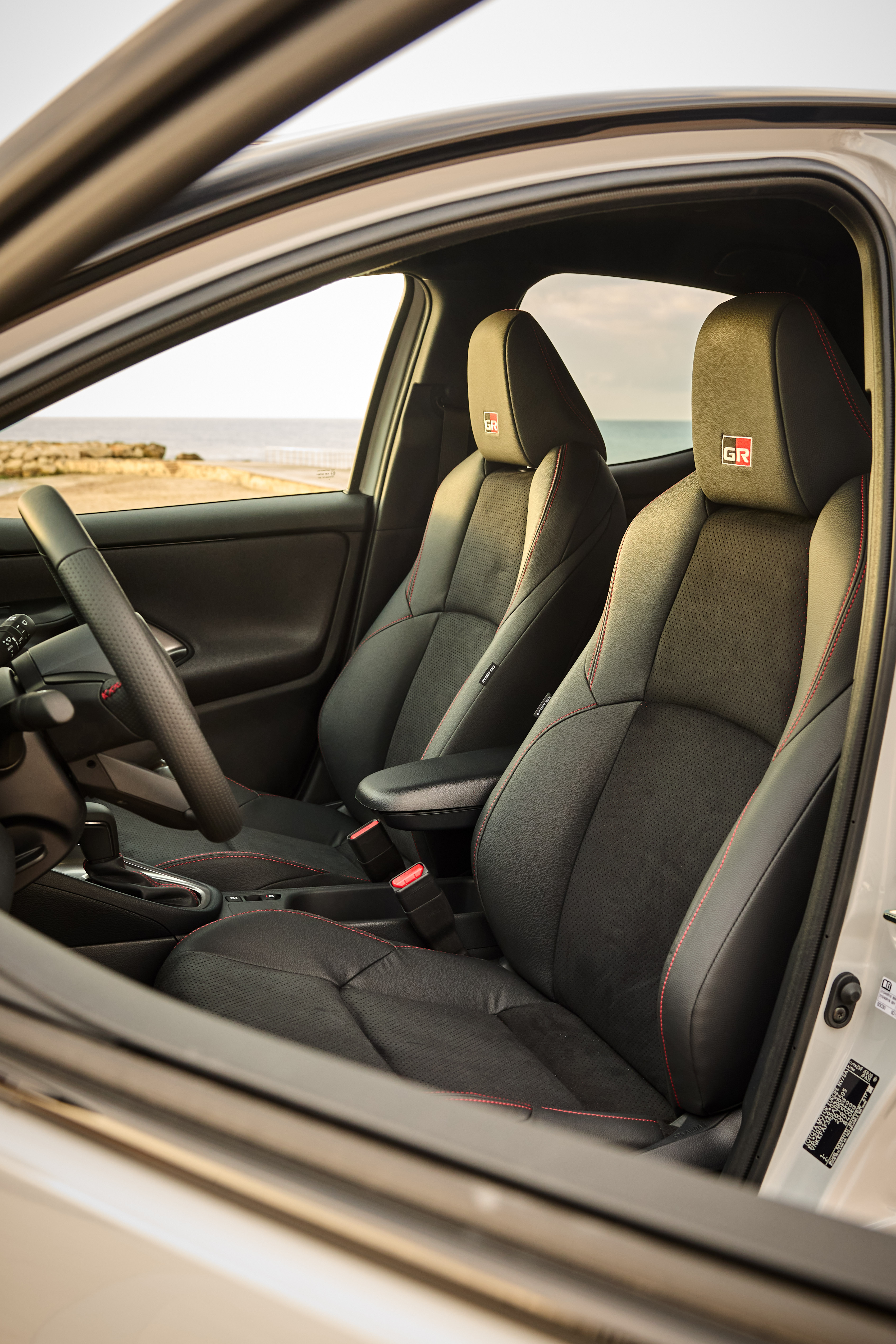 2024-yaris-grs-dpl-ext-det-high008.jpg